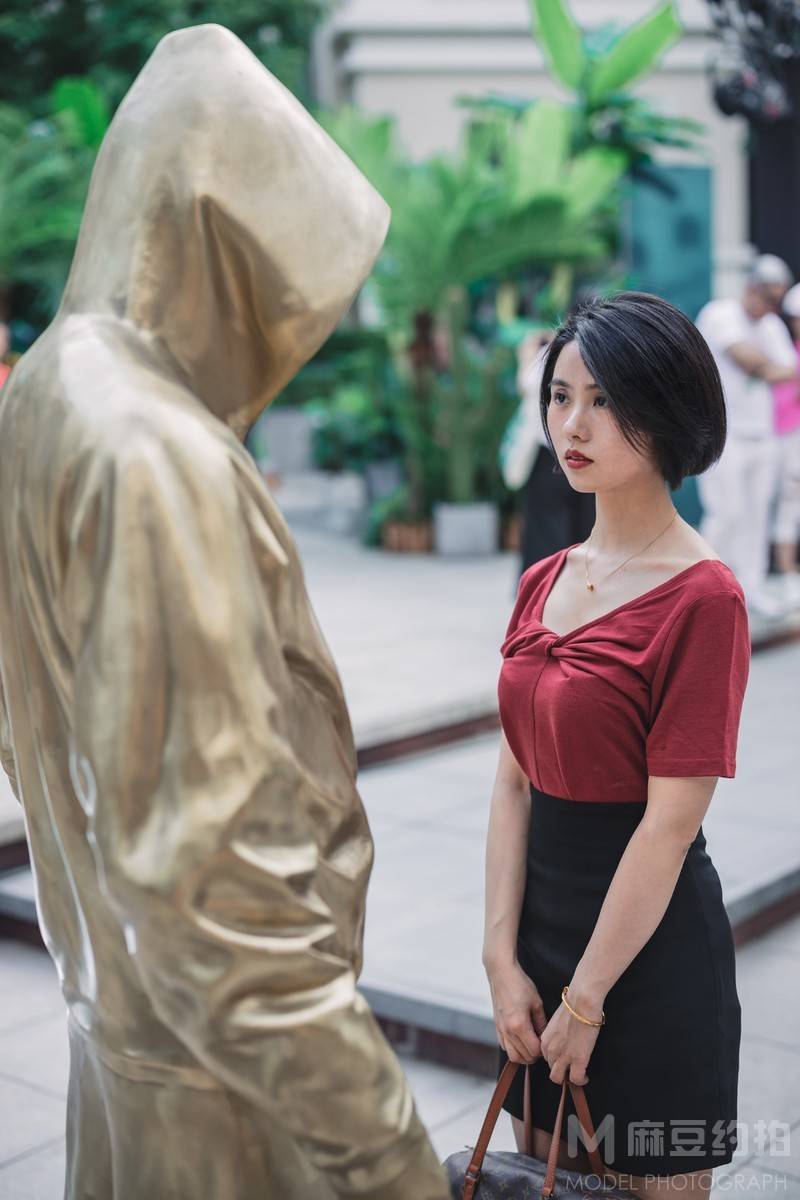 情绪模特