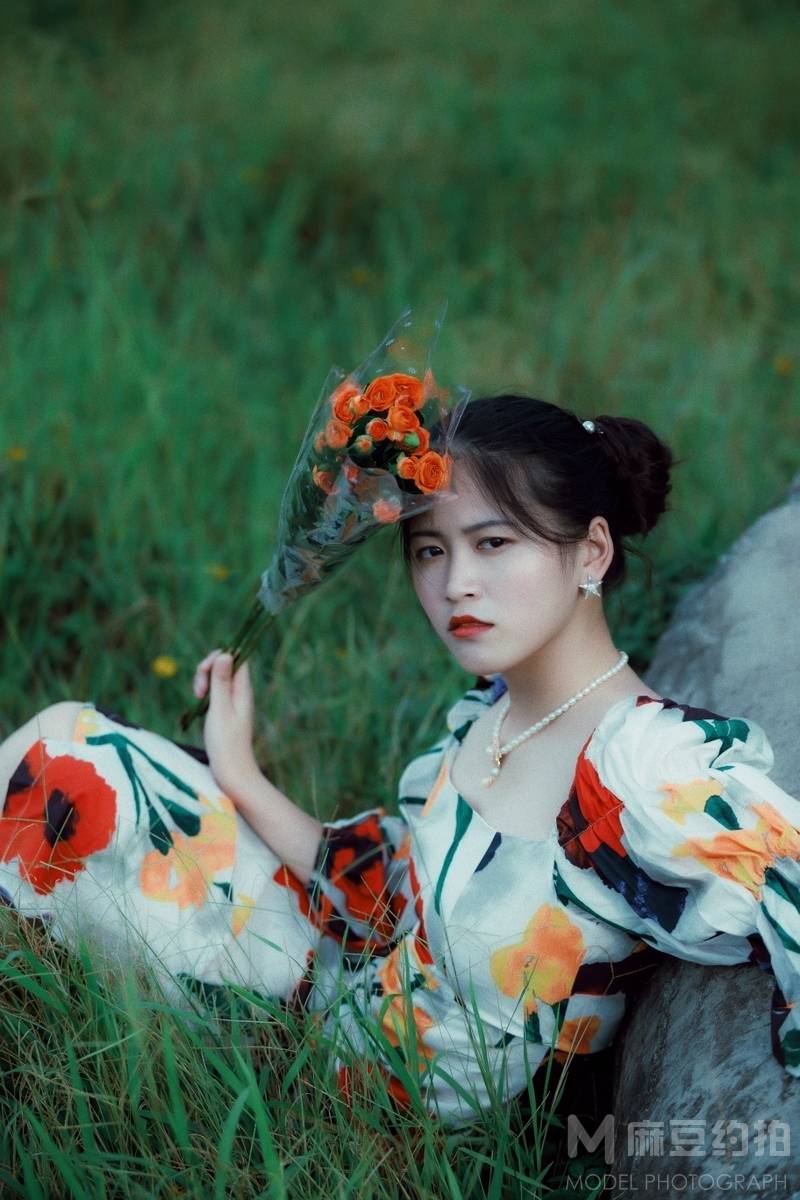 情绪模特