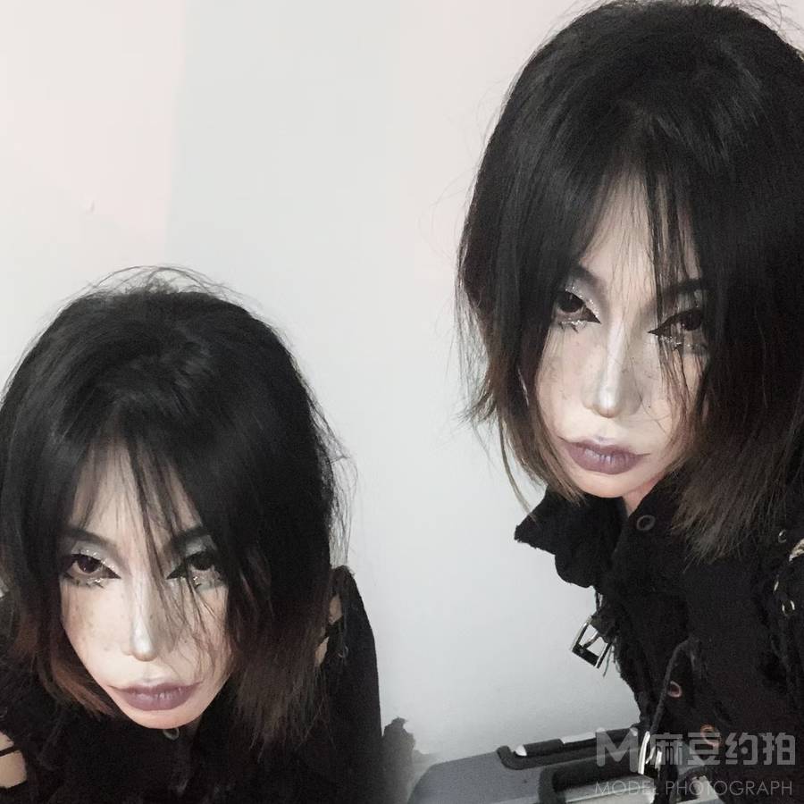 暗黑模特
