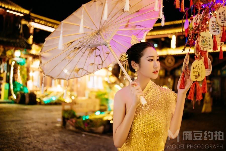 夜景模特
