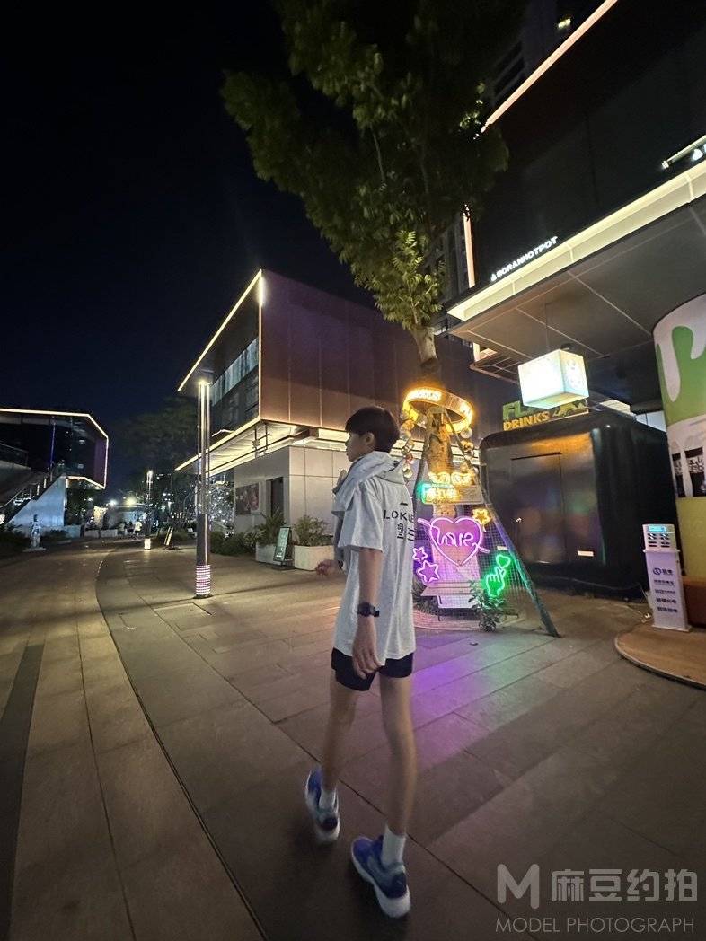 夜景模特