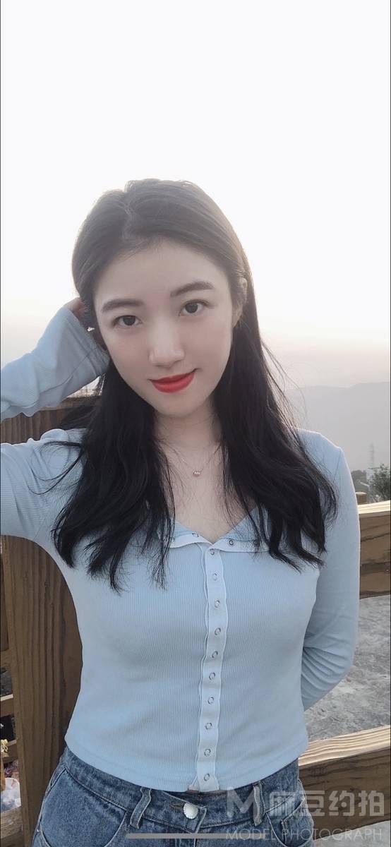 清新模特