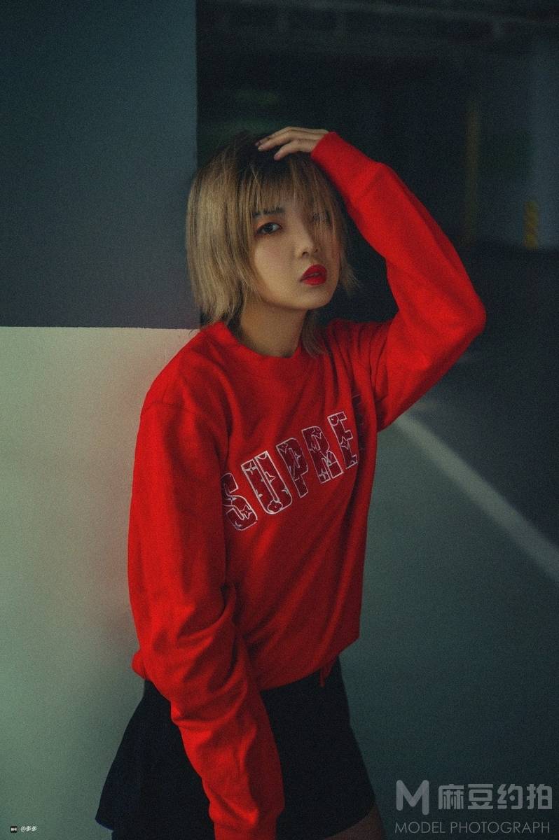 情绪模特
