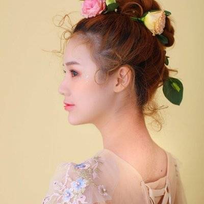 妆容模特