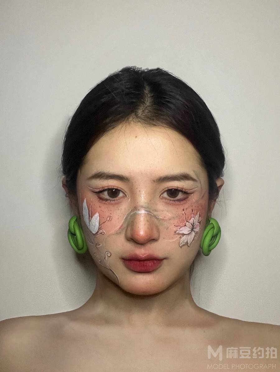 妆容模特