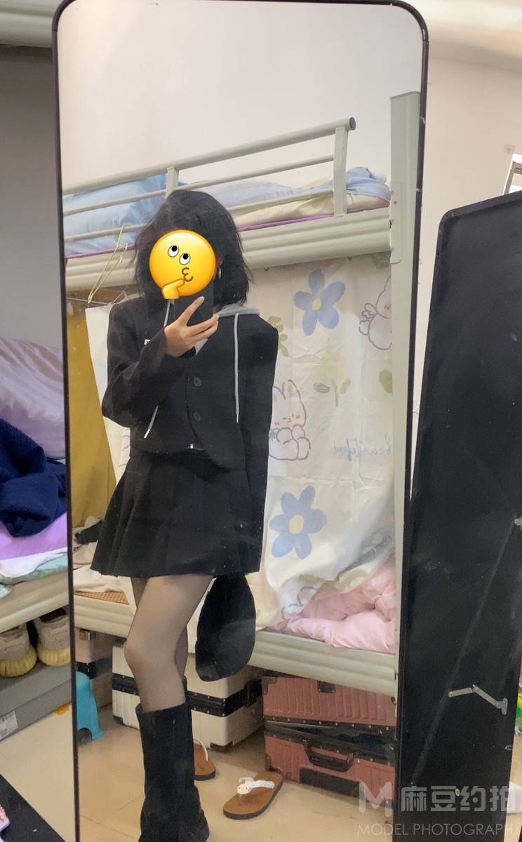 黑白模特