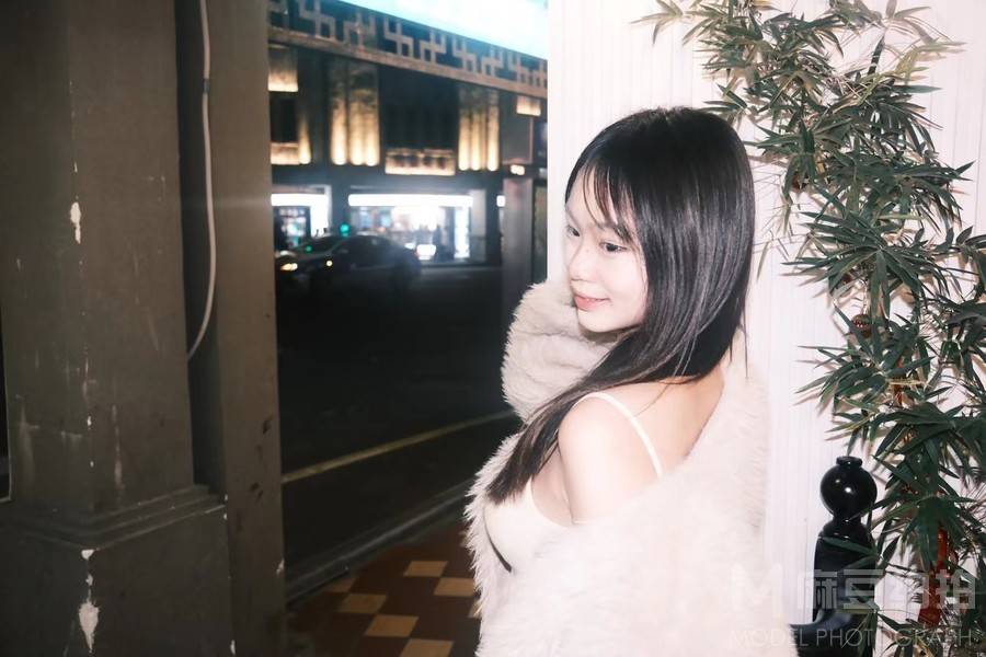 胶片模特