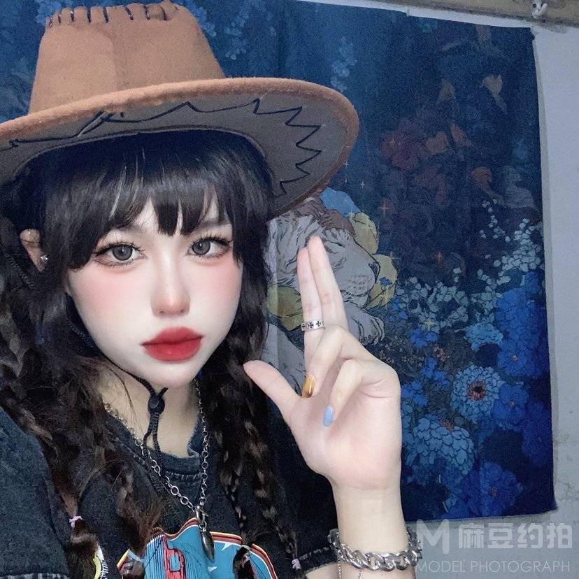 妆容模特