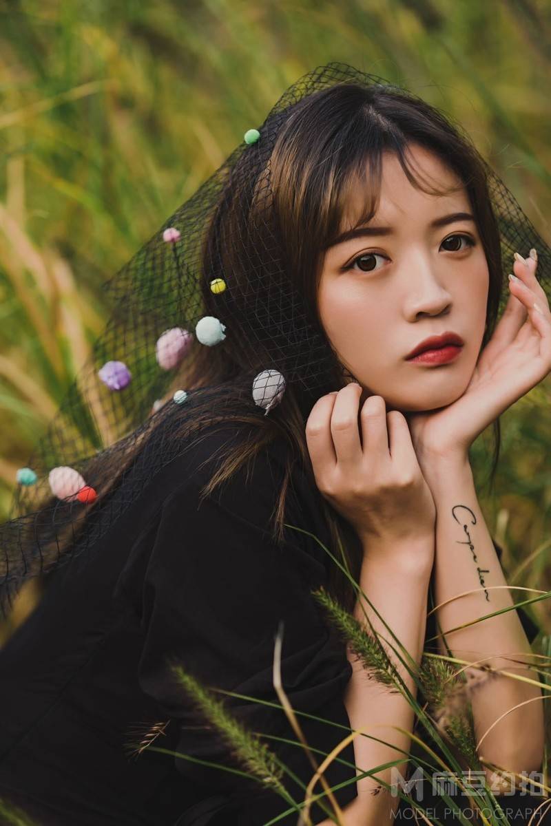 情绪模特