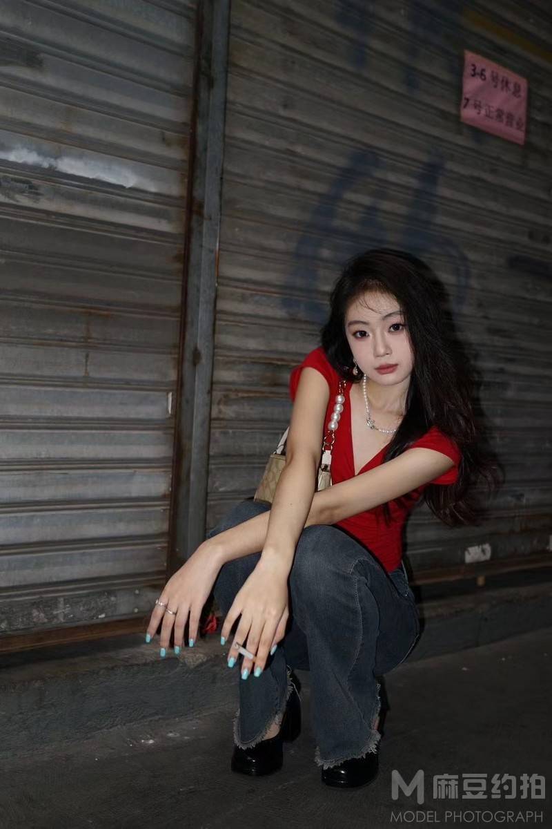 情绪模特