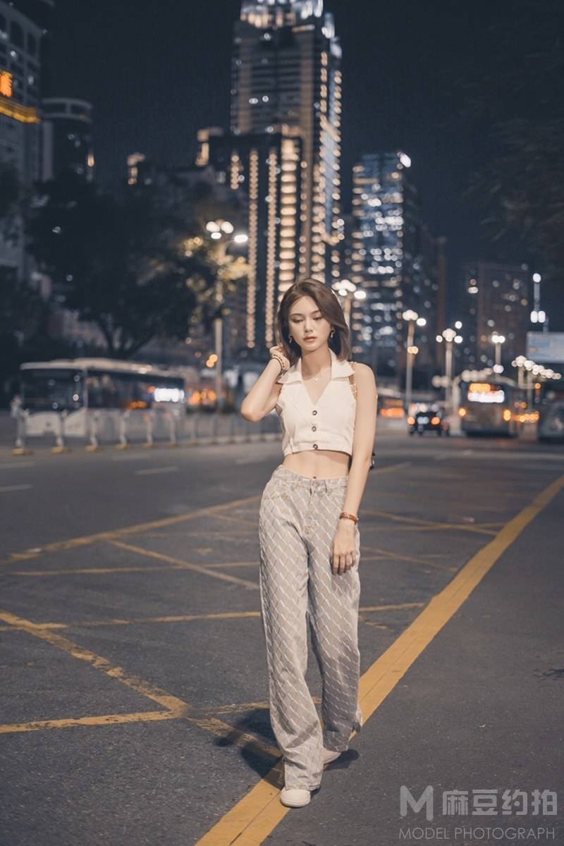 夜景模特