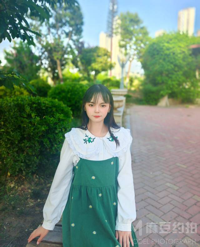 校园模特