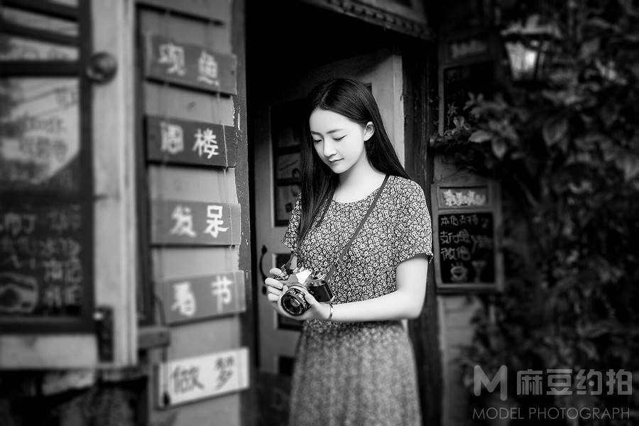 情绪模特