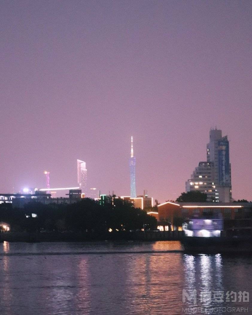 夜景模特