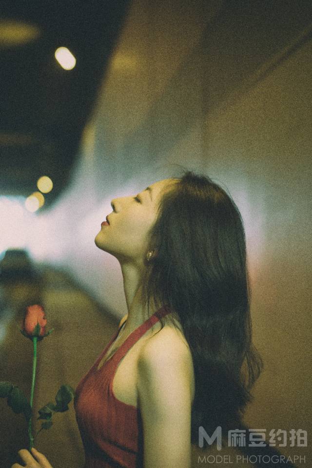 情绪模特