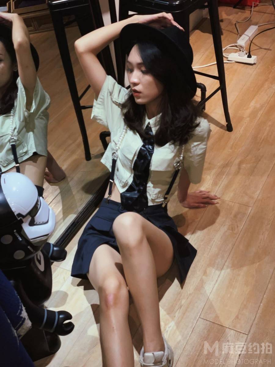 胶片模特