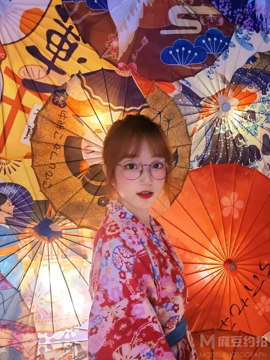 胶片模特