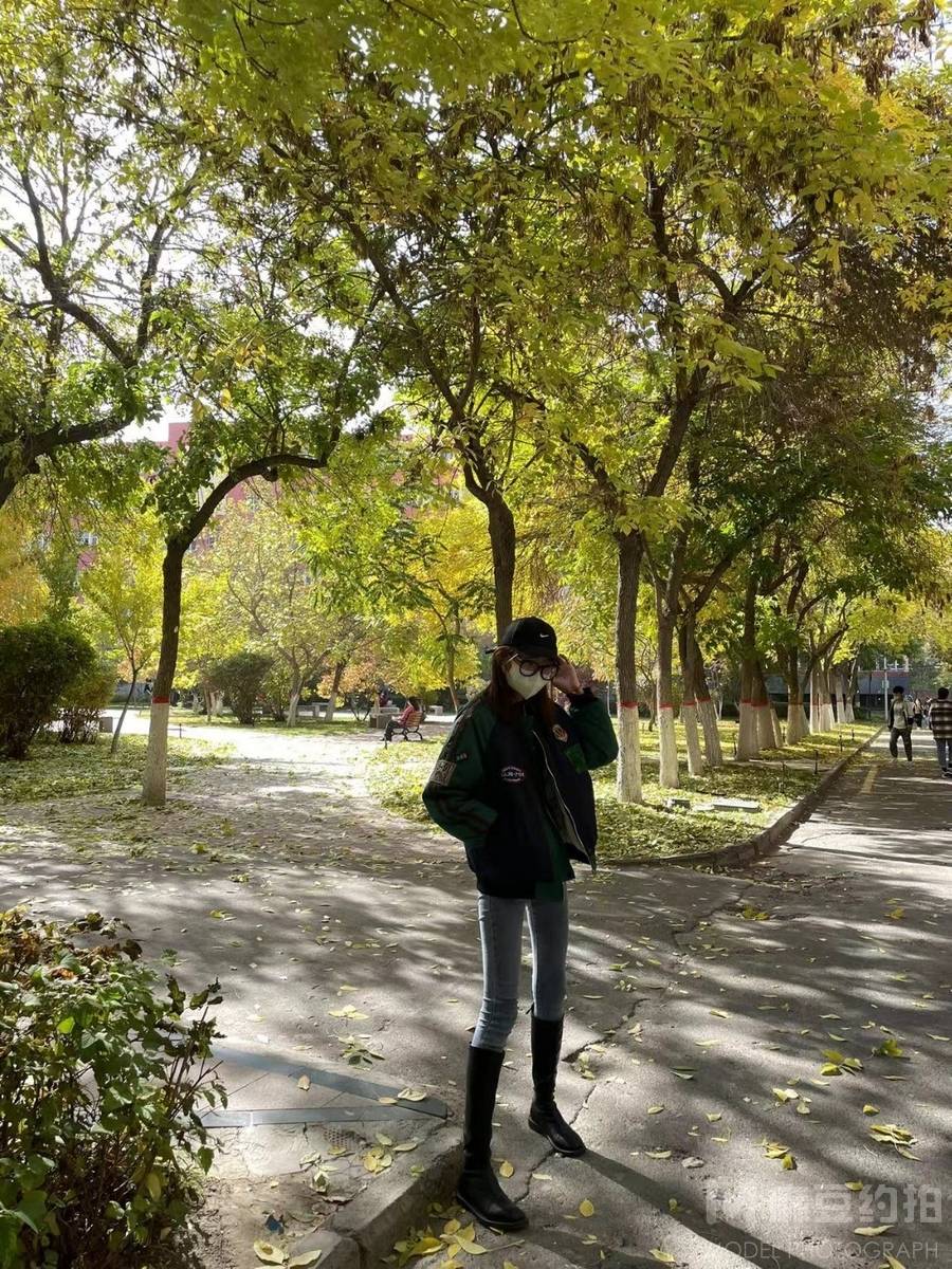 校园模特