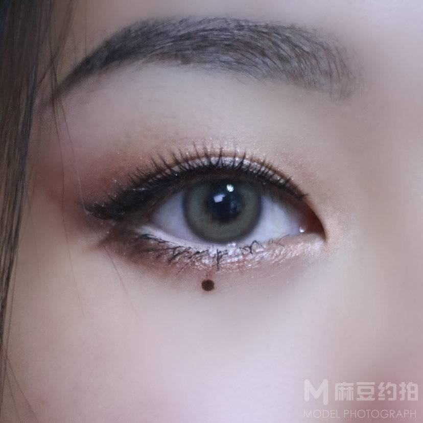 妆容模特
