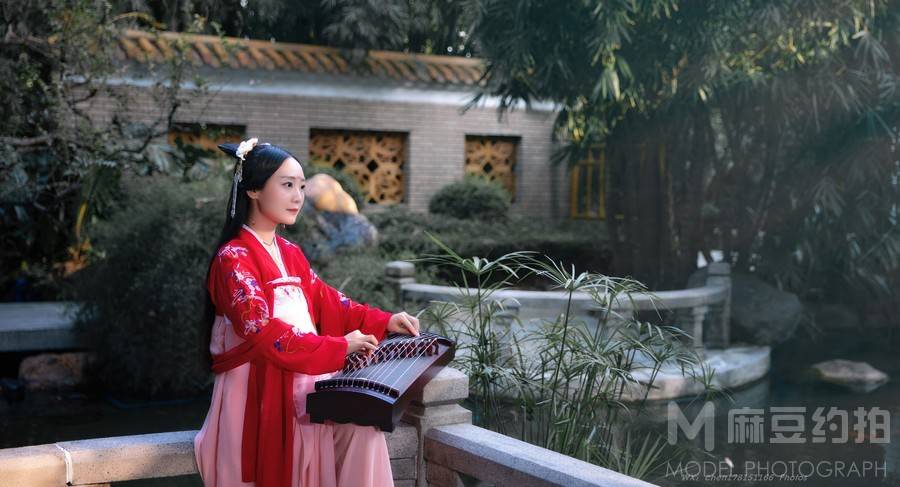 汉服模特