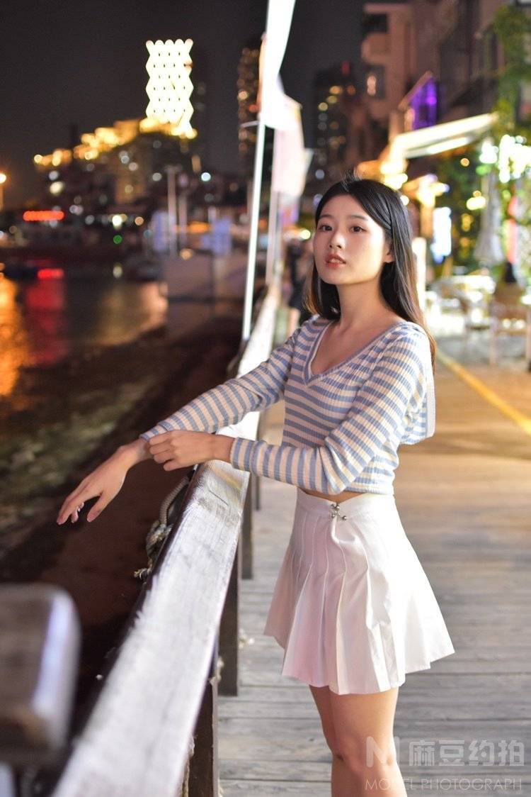 夜景模特