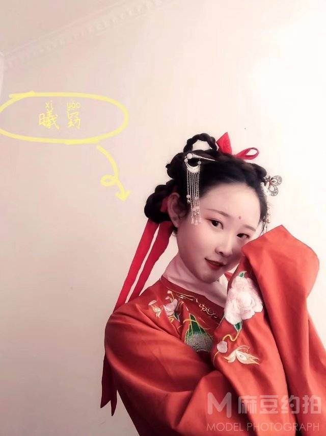 汉服模特