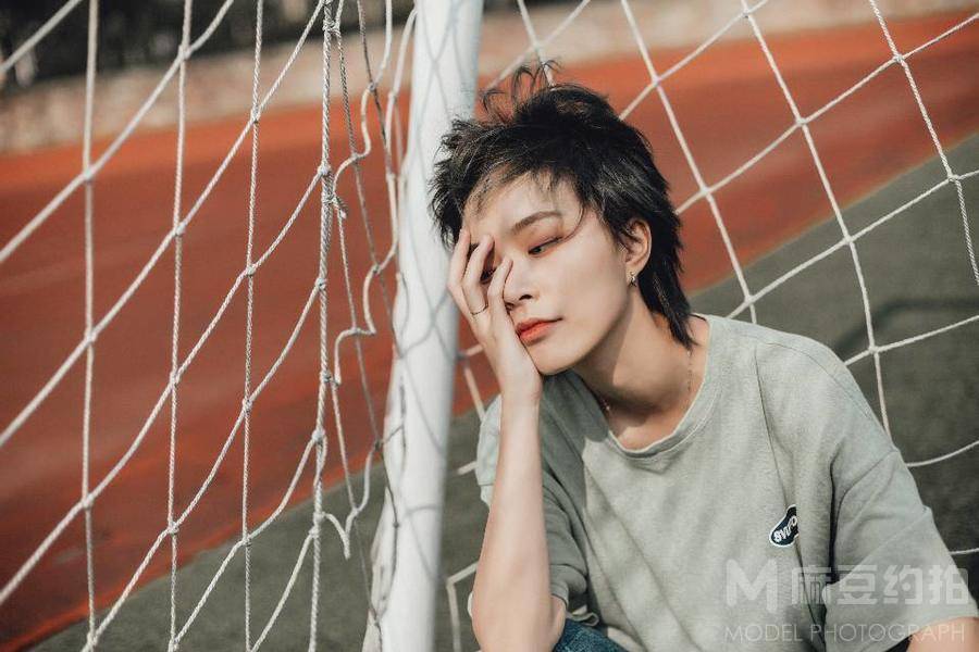 情绪模特