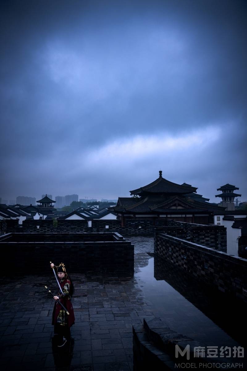 黑白模特