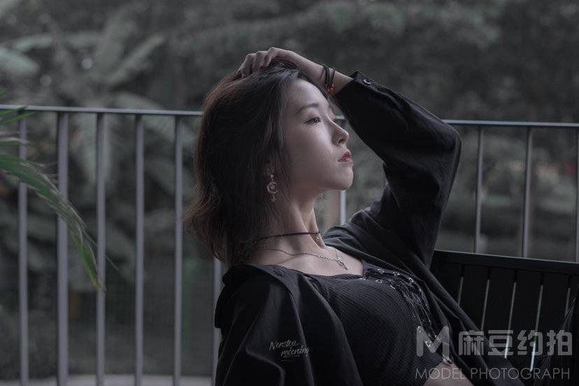 情绪模特