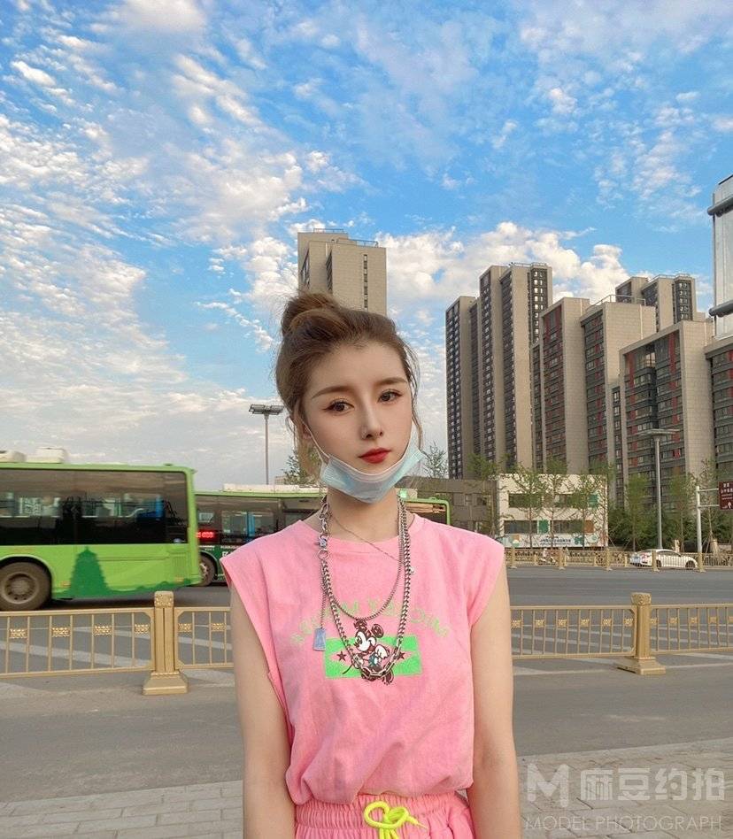 妆容模特