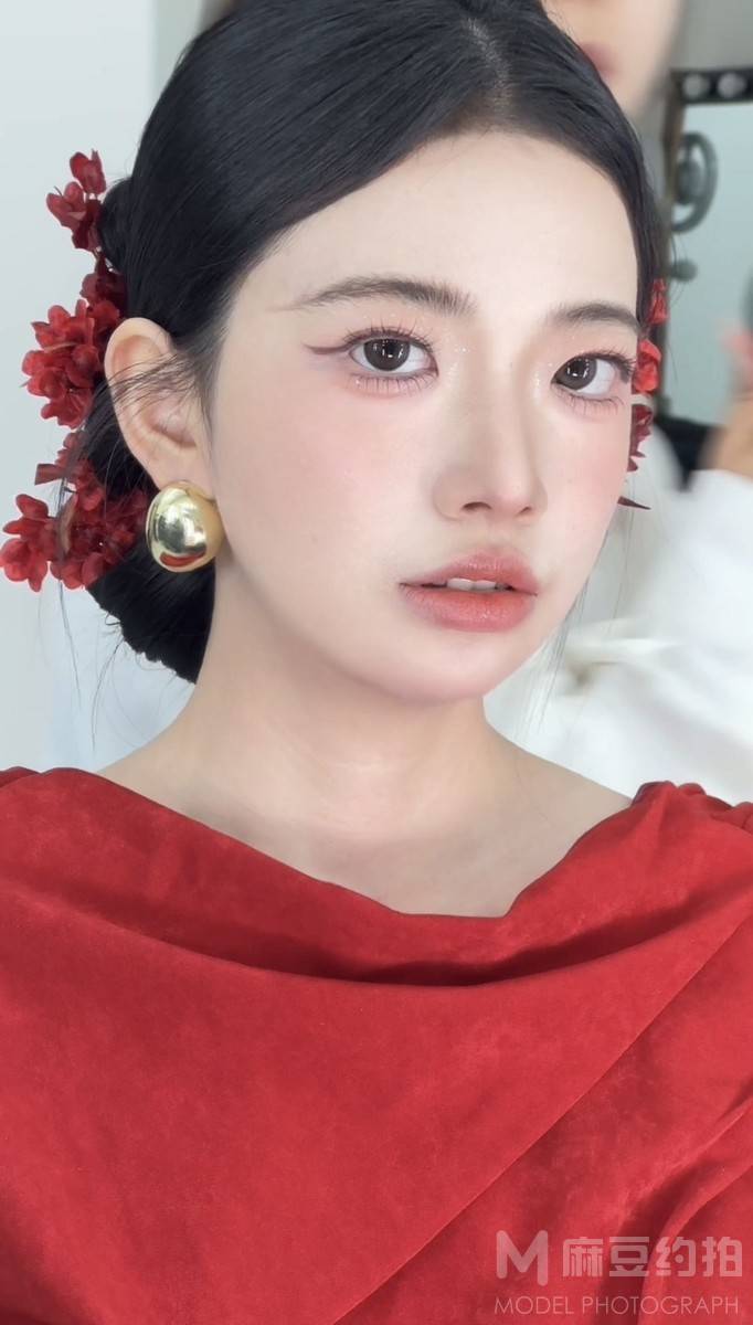 妆容模特