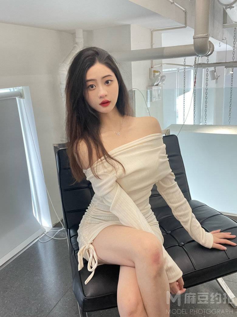 宝丽来模特