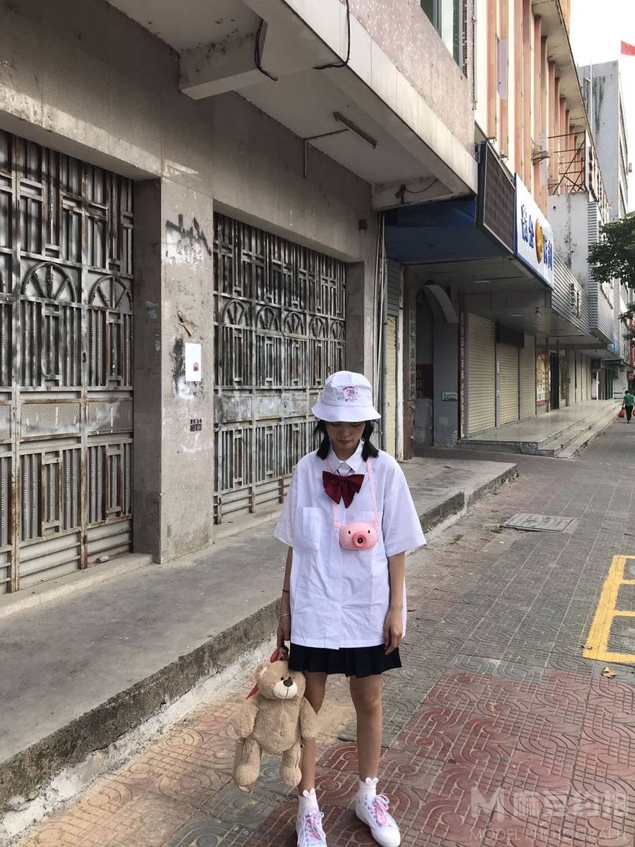校园模特