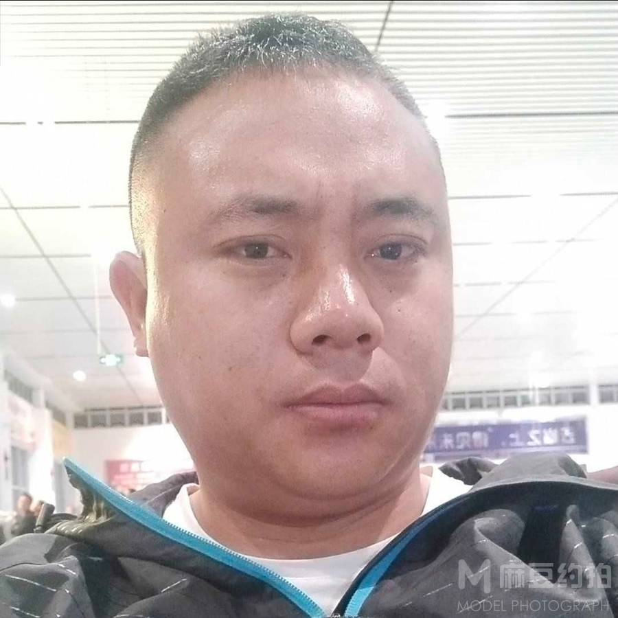 胶片模特