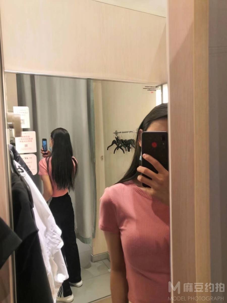 黑白模特