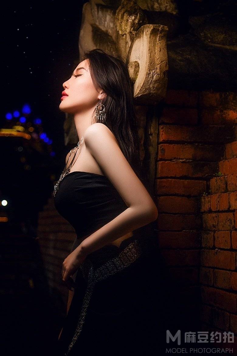 夜景模特