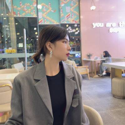 黑白模特