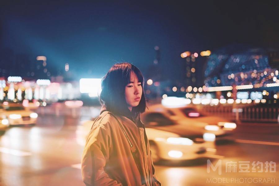 情绪模特