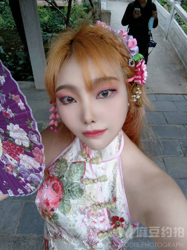 妆容模特