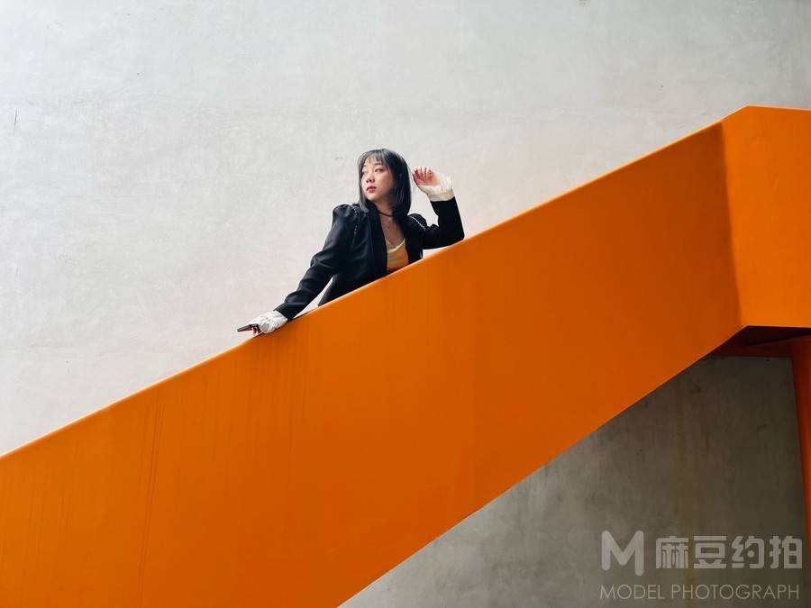 情绪模特