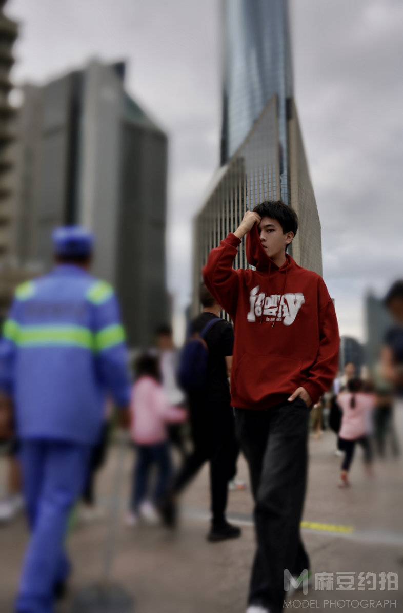 情绪模特