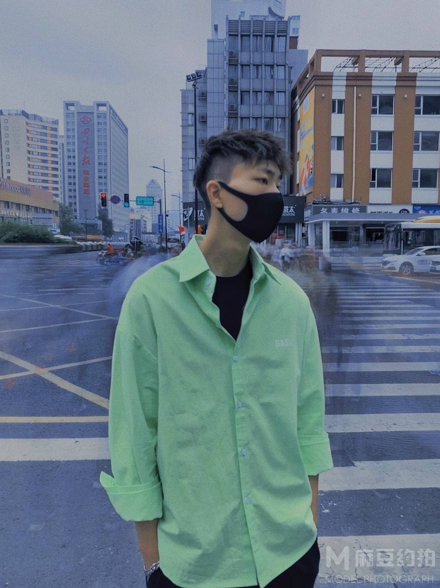 校园模特