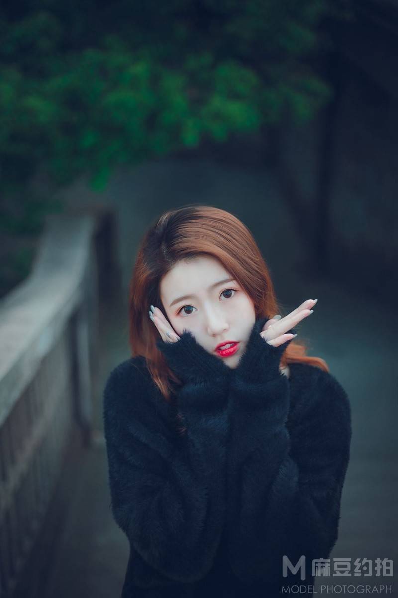 情绪模特