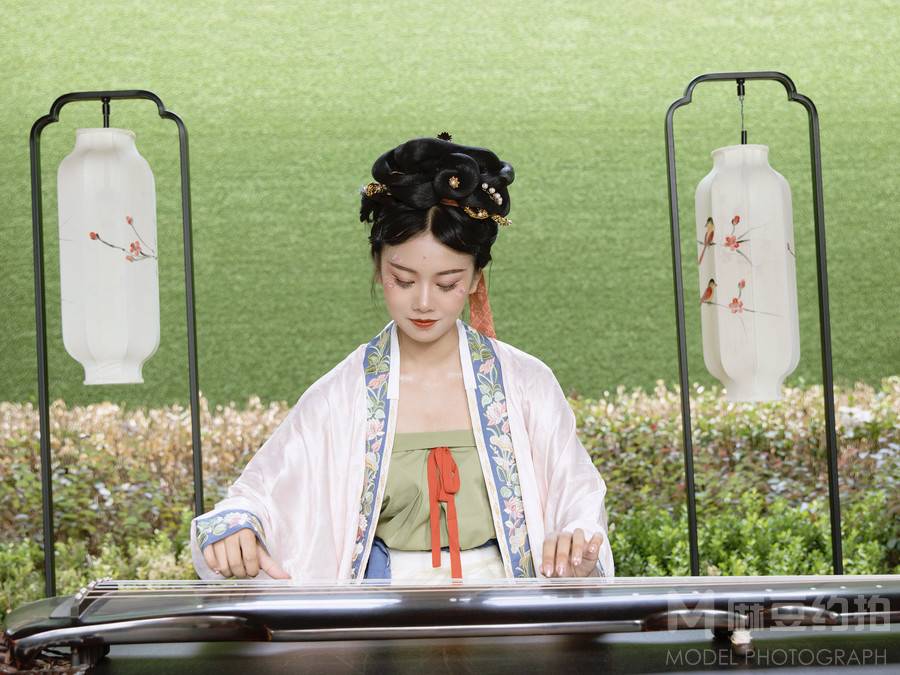 民国模特