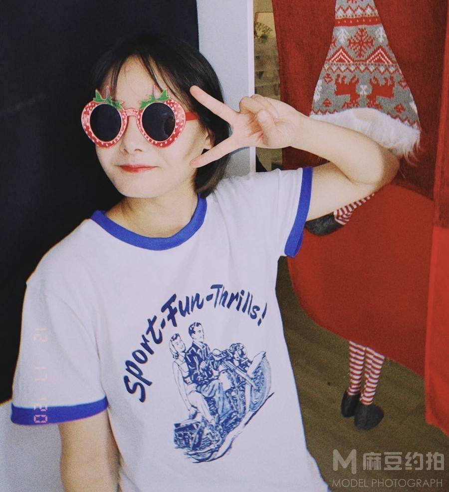 情绪模特