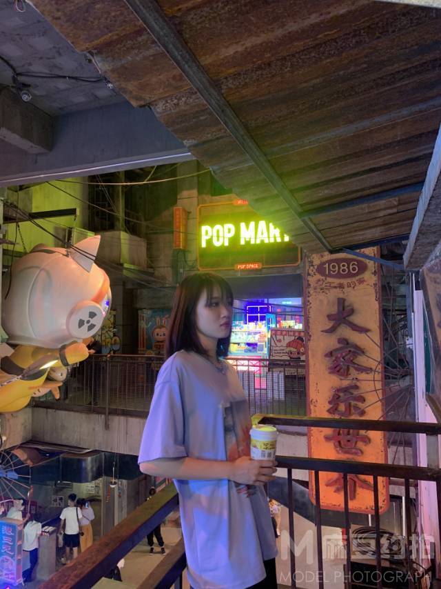 校园模特