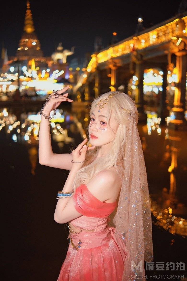 夜景模特
