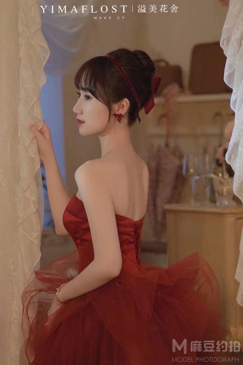 妆容模特