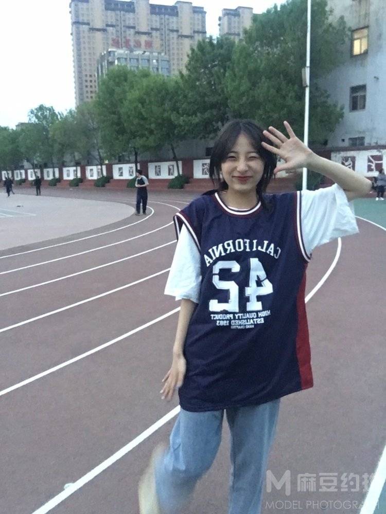 校园模特