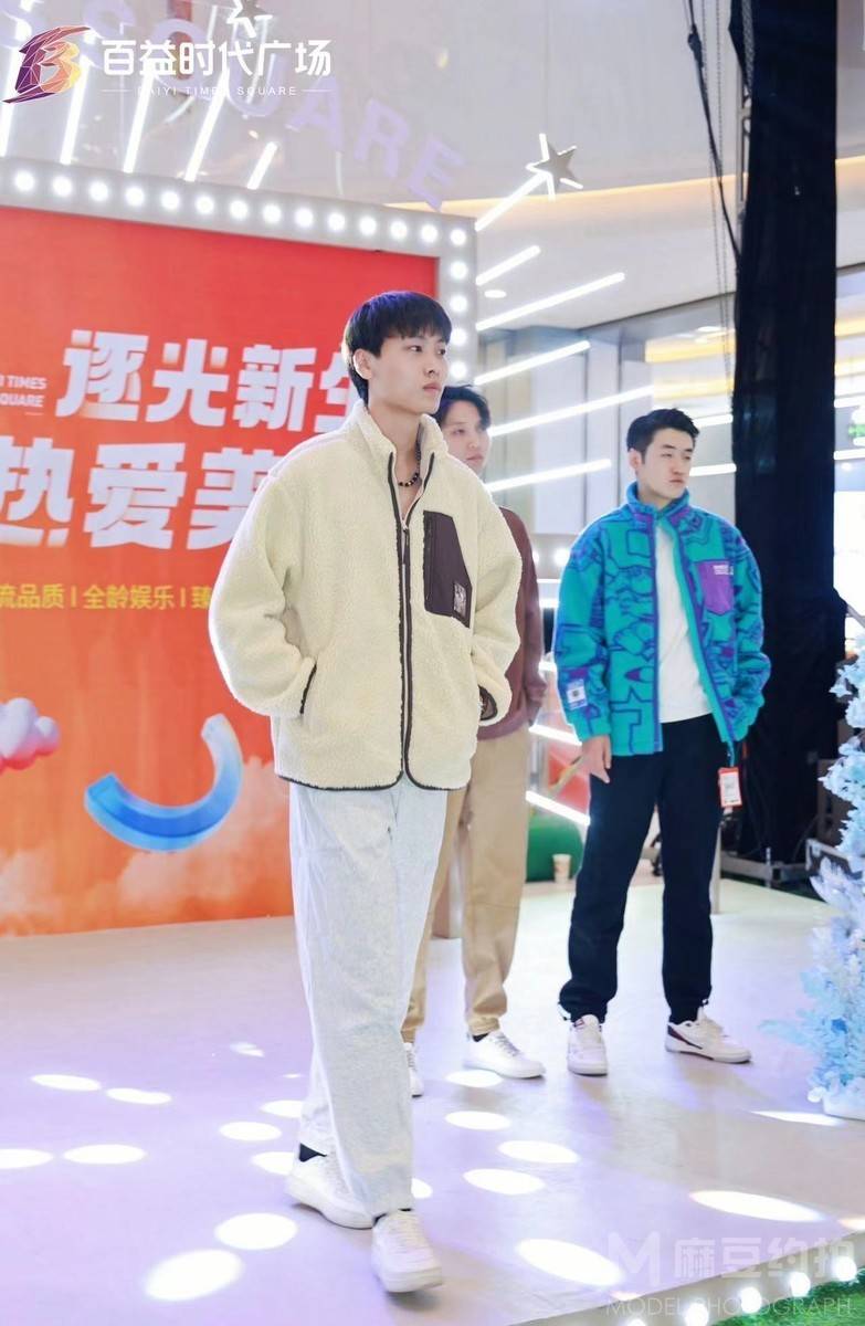 情侣模特